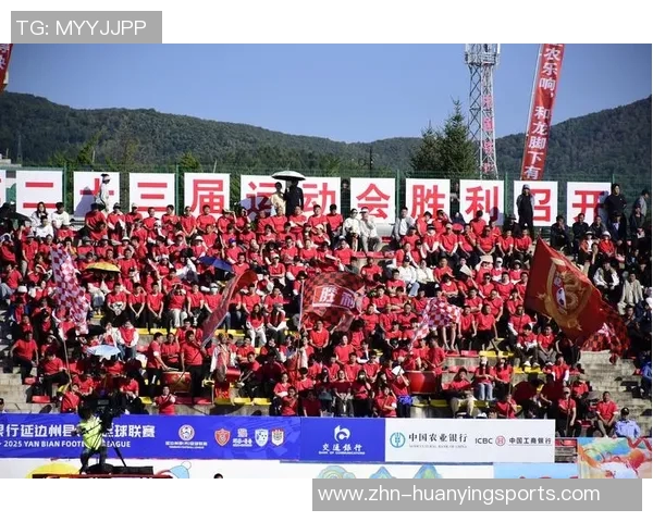 激情四溢的业余足球联赛让社区团结与友谊在绿茵场上绽放光彩 激情四溢的业余足球联赛让社区团结与友谊在绿茵场上绽放光彩